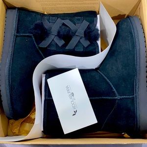 Koolaburra By UGG Black Boots Sz 8- BRAND NEW